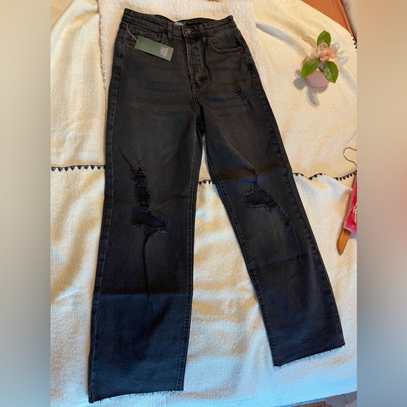 NWT Black Wild Fable High Rise Distressed Straight Leg Relaxed Fit Jeans - Picture 1 of 14
